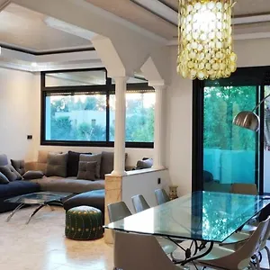 Appartement Nia Confort, Plein Centre Ville, Avec Terrasse, Fez